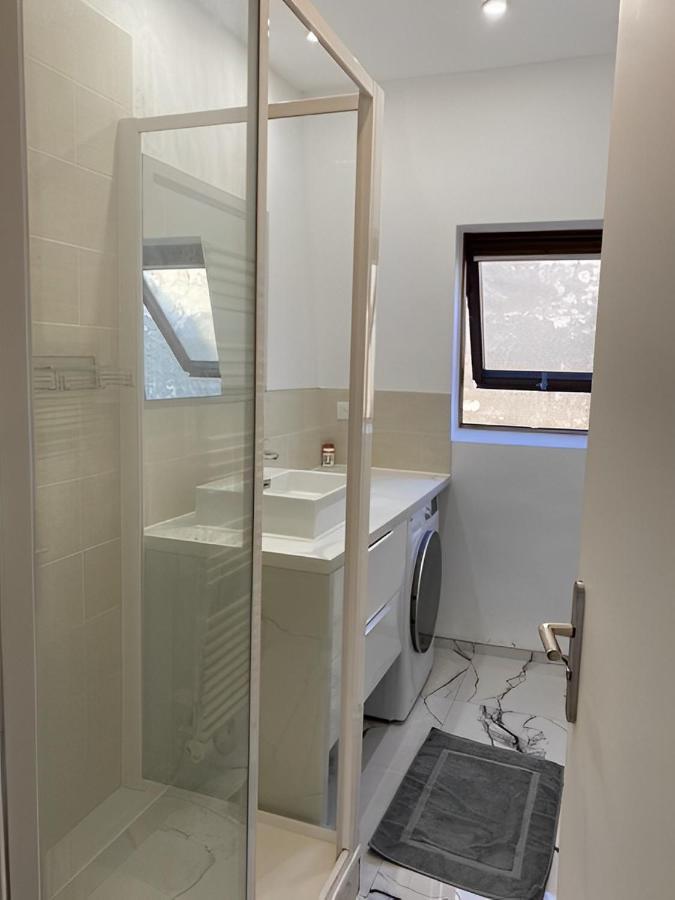 Upscale 80M2 2 Bedroom Apartment Near Champs Elysees 巴黎 外观 照片